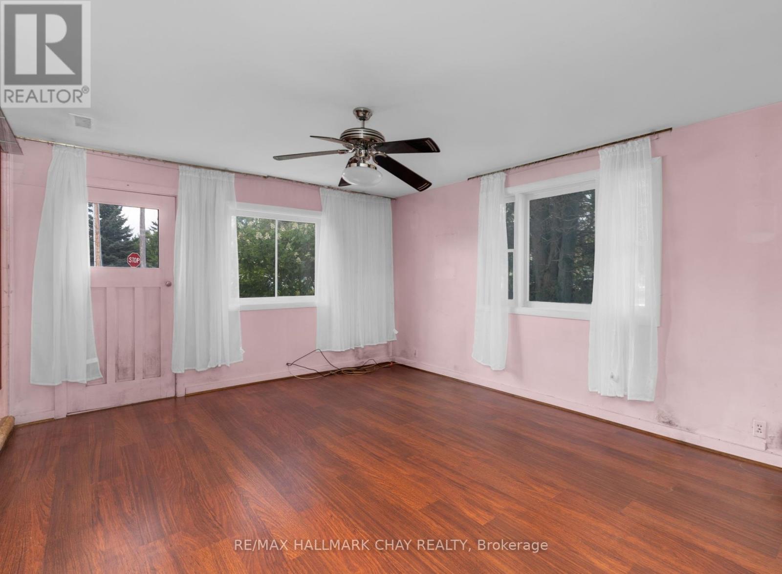 7 Caroline Street E, Clearview, Ontario  L0M 1G0 - Photo 10 - S12390654