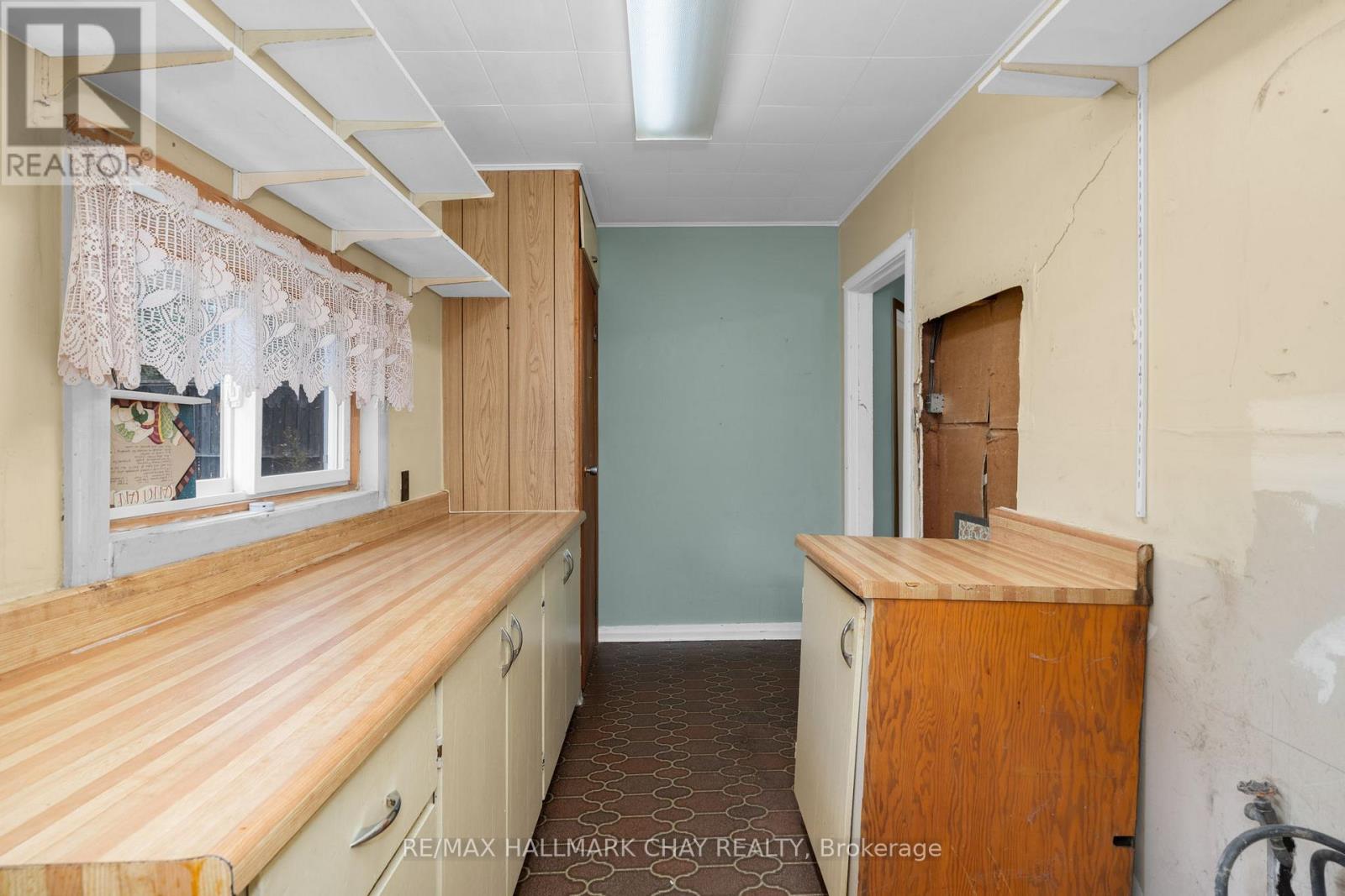 7 Caroline Street E, Clearview, Ontario  L0M 1G0 - Photo 12 - S12390654