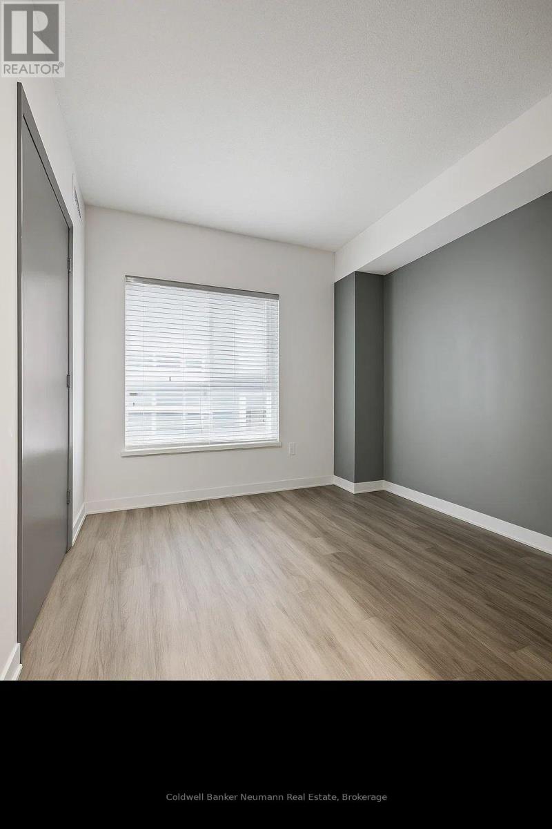 227 - 258b Sunview Street, Waterloo, Ontario  N2L 0H7 - Photo 5 - X12390687