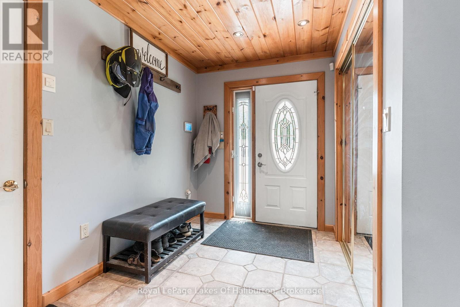 3875 Loop Road, Dysart Et Al, Ontario  K0L 1X0 - Photo 6 - X12390728