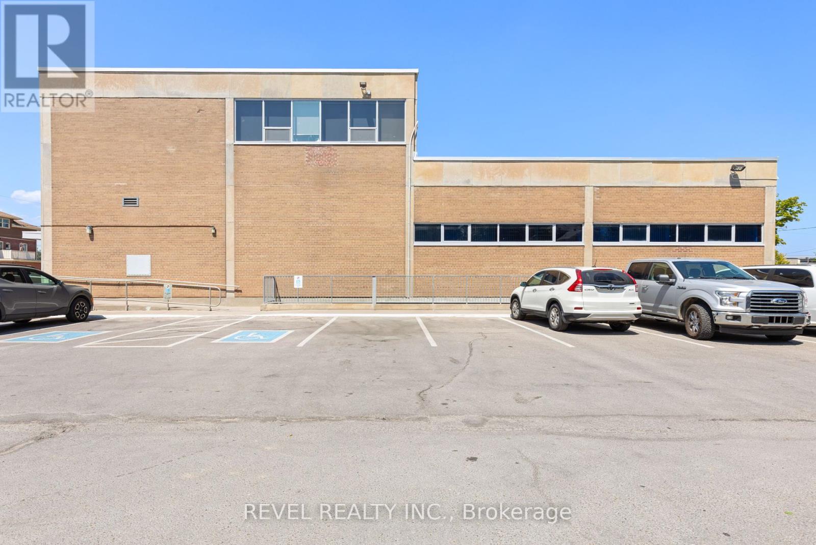 Upper 2 - 34 Cambridge Street S, Kawartha Lakes, Ontario  K9V 3B8 - Photo 32 - X12390698