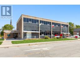 Upper 2 - 34 Cambridge Street S, Kawartha Lakes (Lindsay), Ca