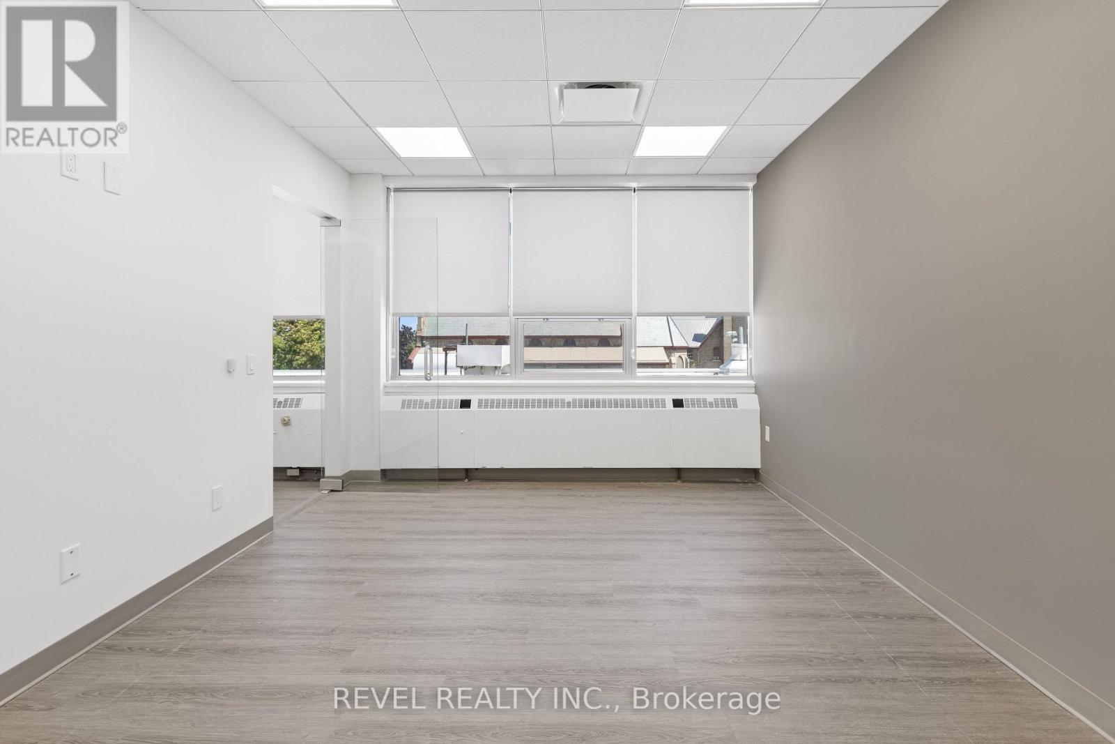 Upper 3 - 34 Cambridge Street S, Kawartha Lakes, Ontario  K9V 3B8 - Photo 17 - X12390702