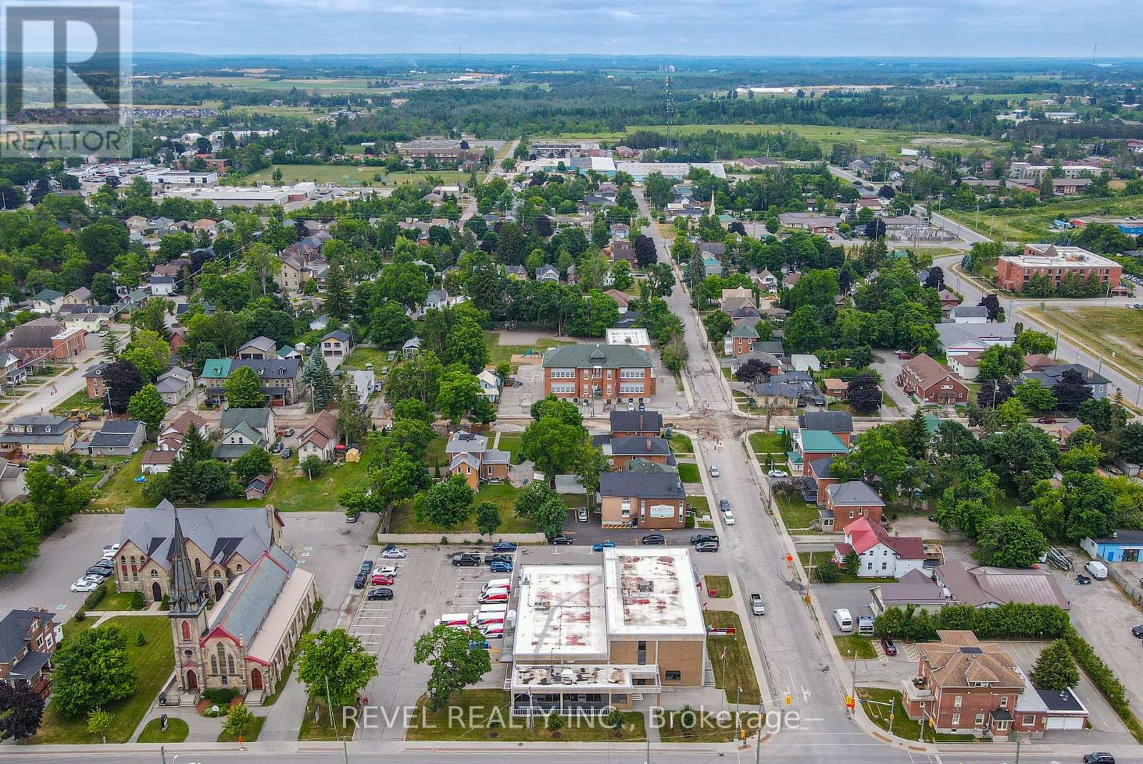 Upper 3 - 34 Cambridge Street S, Kawartha Lakes, Ontario  K9V 3B8 - Photo 31 - X12390702