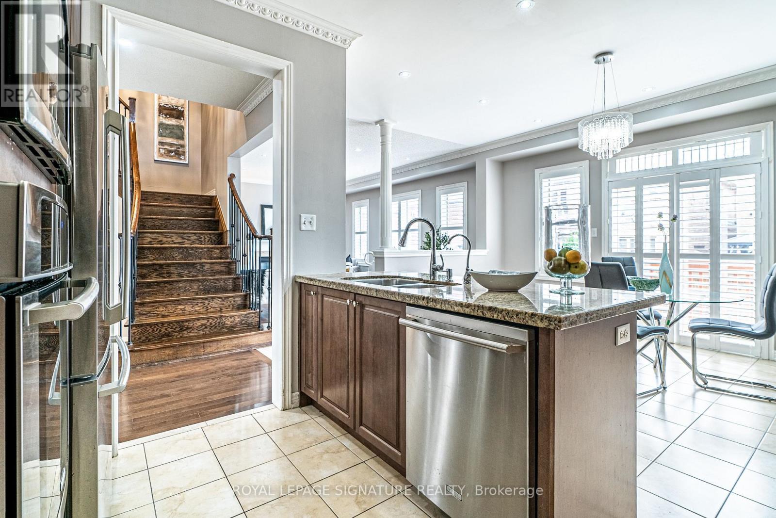 4 Ripple Street, Brampton, Ontario  L6R 3S5 - Photo 12 - W12390606