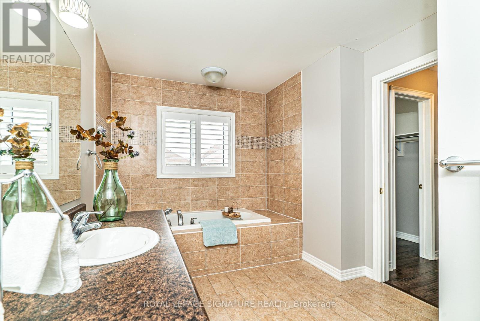 4 Ripple Street, Brampton, Ontario  L6R 3S5 - Photo 19 - W12390606