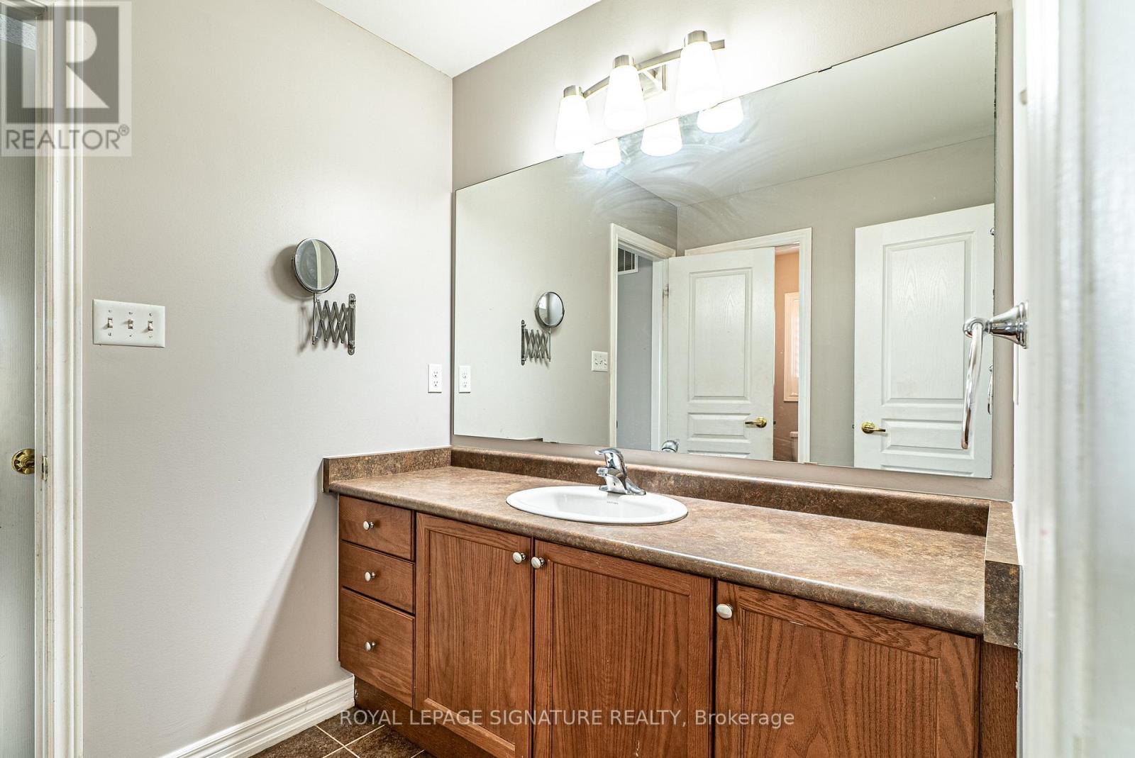 4 Ripple Street, Brampton, Ontario  L6R 3S5 - Photo 25 - W12390606