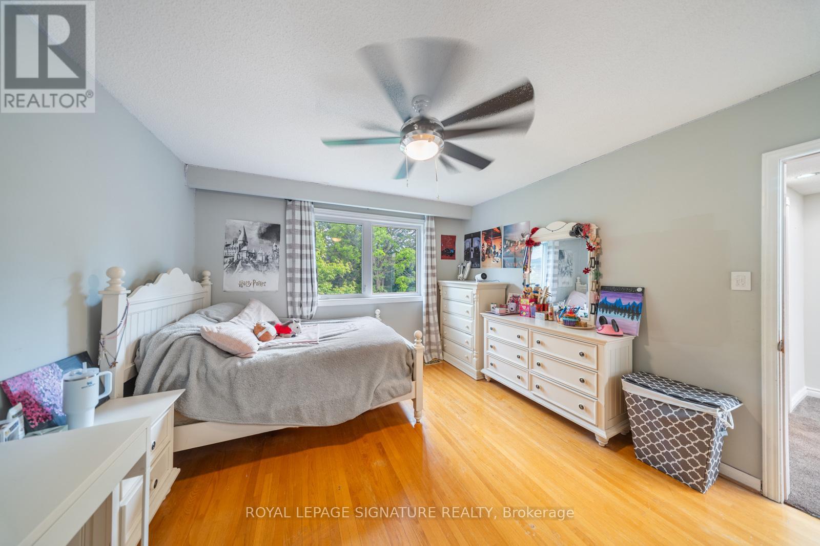 63 Collingdale Road, Toronto, Ontario  M9V 3R2 - Photo 27 - W12390613
