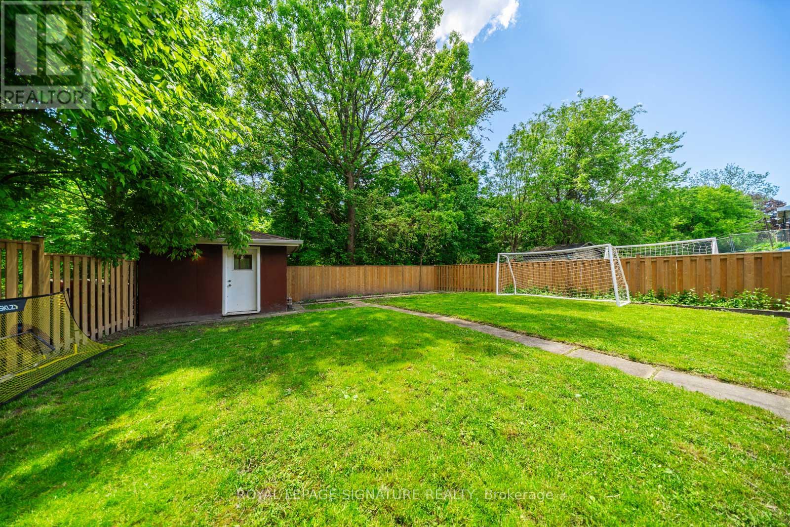 63 Collingdale Road, Toronto, Ontario  M9V 3R2 - Photo 45 - W12390613
