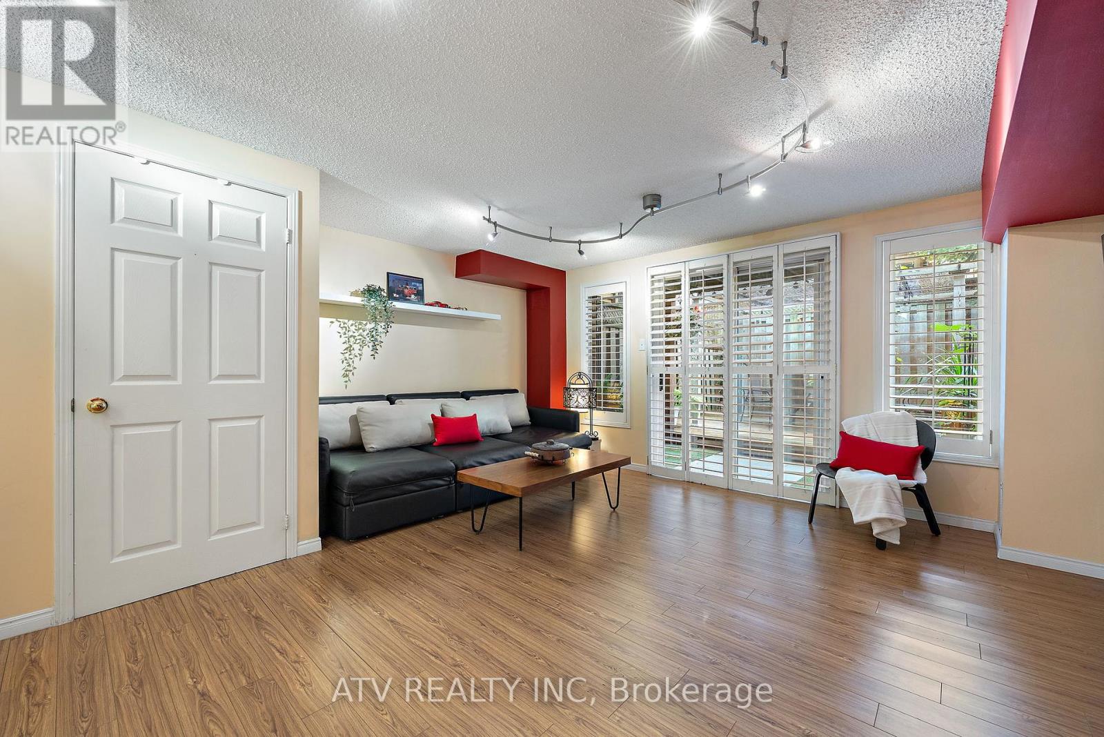6 Bluewater Court, Toronto, Ontario  M8V 4A8 - Photo 17 - W12390617