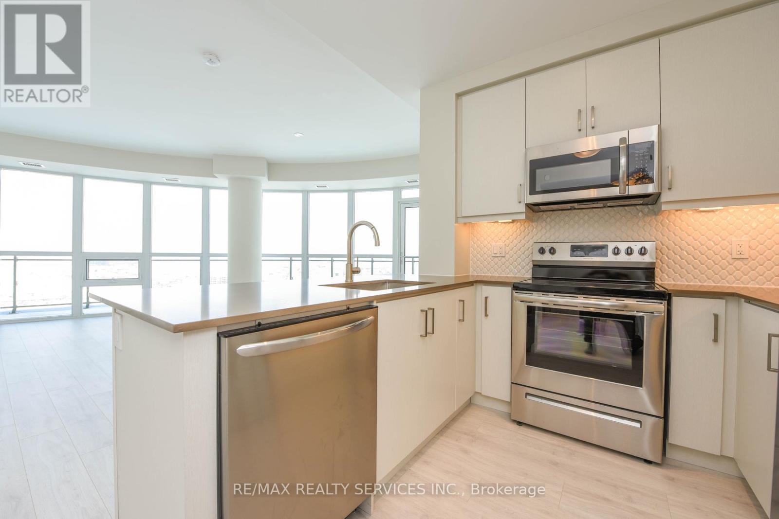 2103 - 15 Lynch Street, Brampton, Ontario  L6W 2Z8 - Photo 9 - W12390619