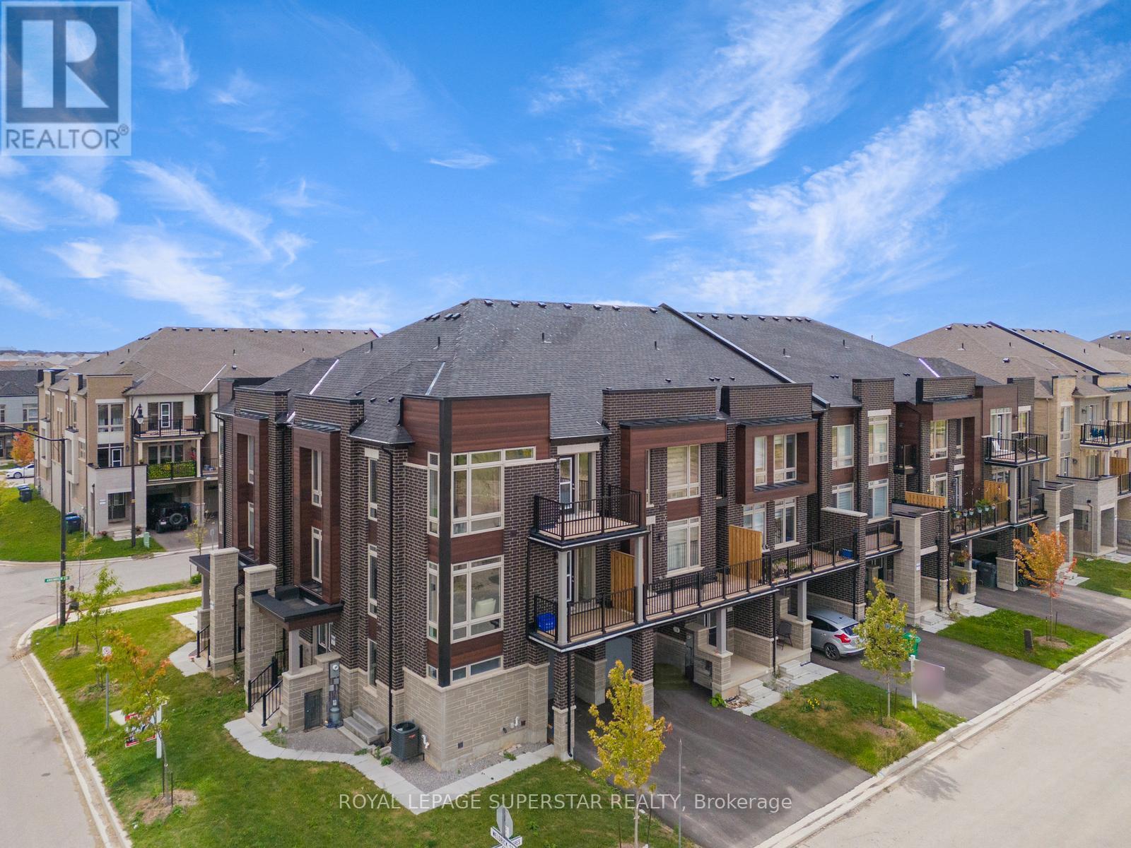 98 Donald Ficht Crescent, Brampton, Ontario  L7A 5H8 - Photo 3 - W12390621