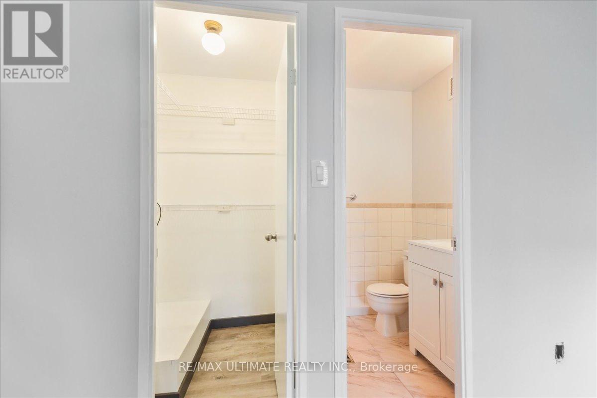 46 - 2001 Bonnymede Street, Mississauga (Clarkson), Ontario  L5J 4H8 - Photo 15 - W12390626