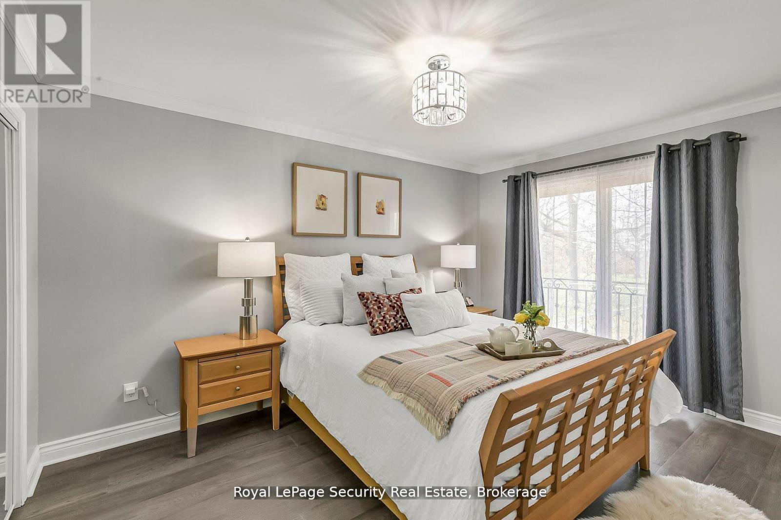 245 Avondale Boulevard, Brampton (Avondale), Ontario  L6T 1J3 - Photo 15 - W12390630
