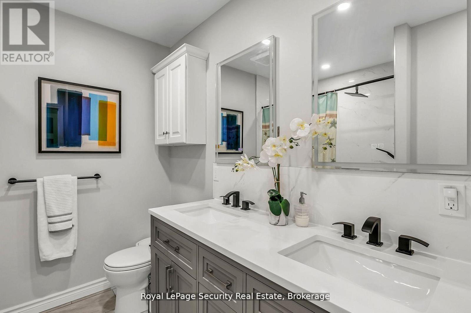 245 Avondale Boulevard, Brampton (Avondale), Ontario  L6T 1J3 - Photo 22 - W12390630