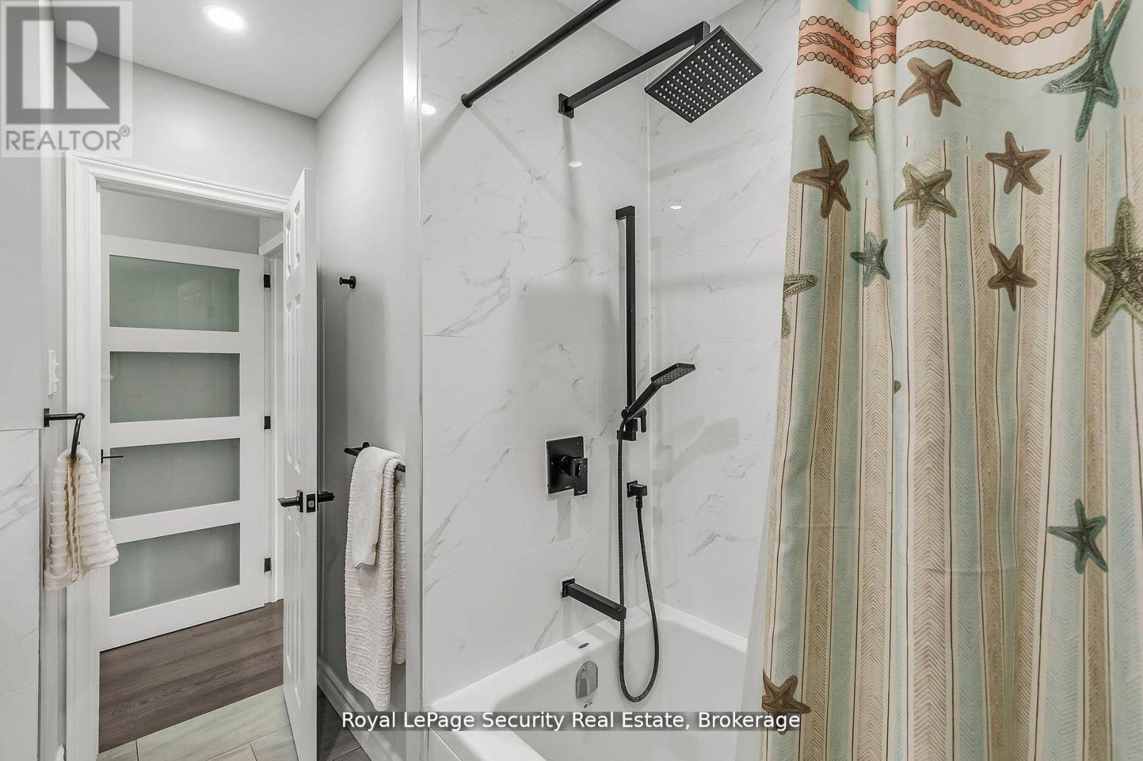 245 Avondale Boulevard, Brampton (Avondale), Ontario  L6T 1J3 - Photo 23 - W12390630