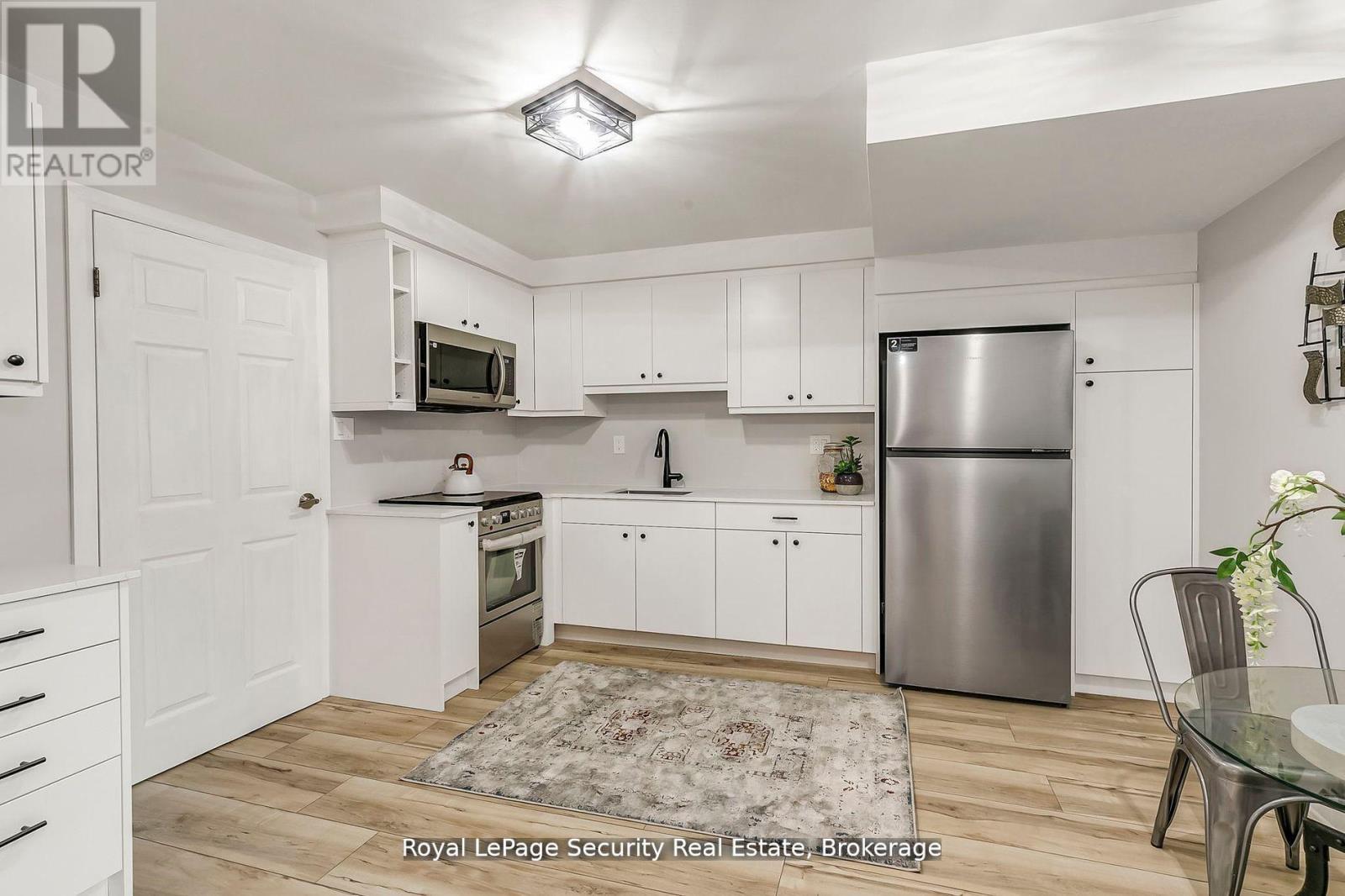 245 Avondale Boulevard, Brampton (Avondale), Ontario  L6T 1J3 - Photo 26 - W12390630