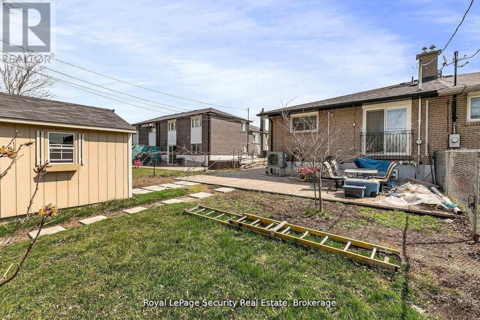 245 Avondale Boulevard, Brampton (Avondale), Ontario  L6T 1J3 - Photo 32 - W12390630