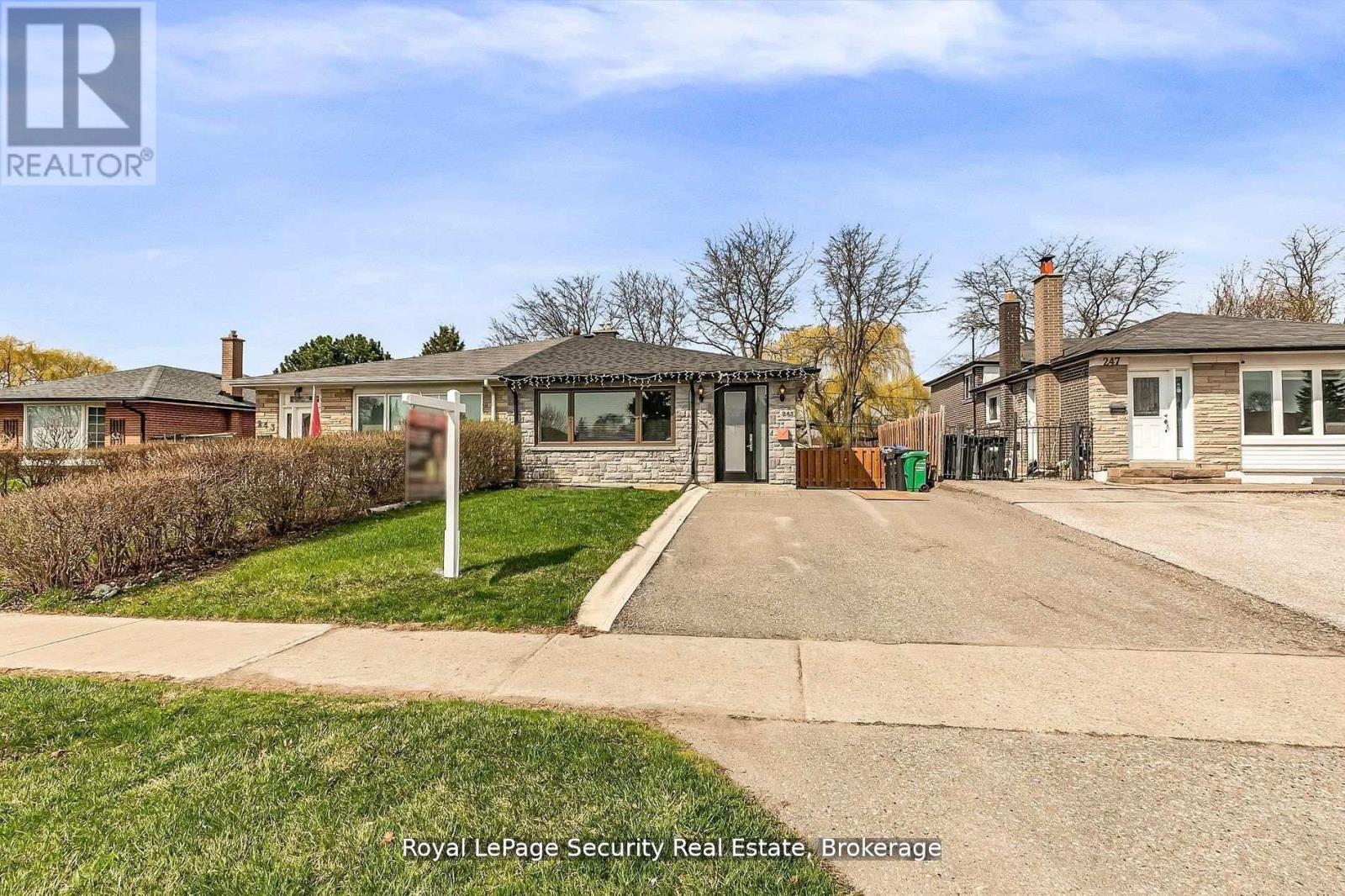 245 Avondale Boulevard, Brampton (Avondale), Ontario  L6T 1J3 - Photo 36 - W12390630