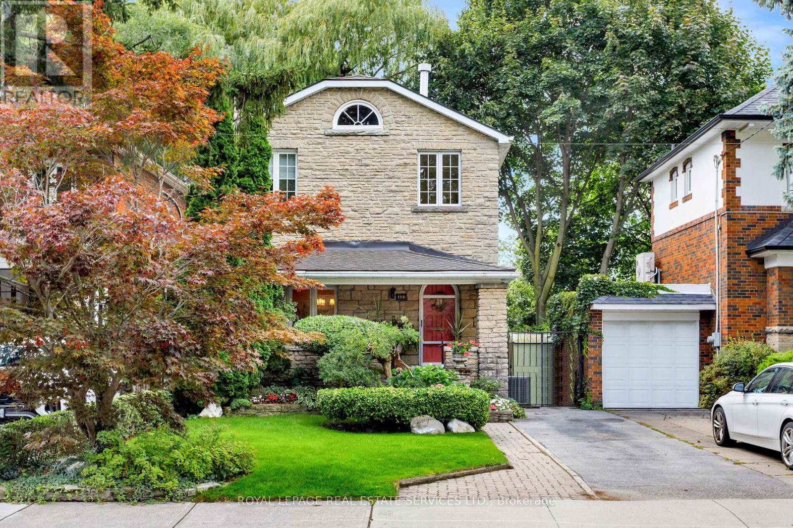 Property at 154 HUMBERCREST BOULEVARD image 1