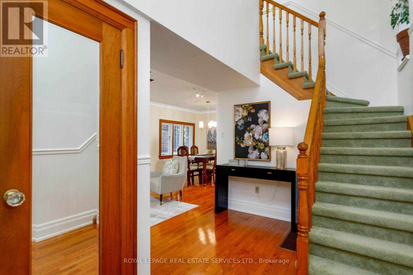 Property at 154 HUMBERCREST BOULEVARD image 5