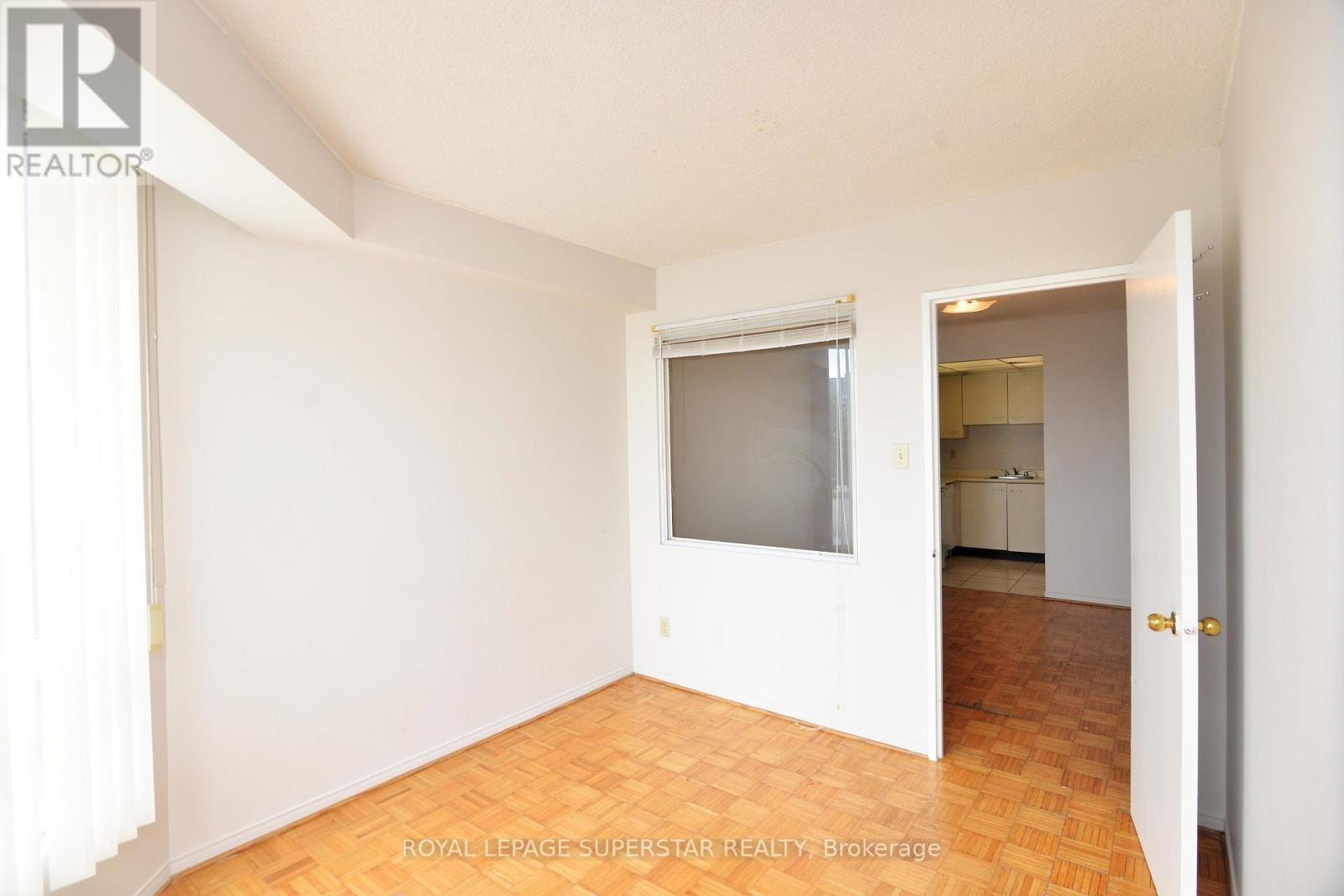 215 - 115 Hillcrest Avenue, Mississauga, Ontario  L5B 3Y9 - Photo 28 - W12390637