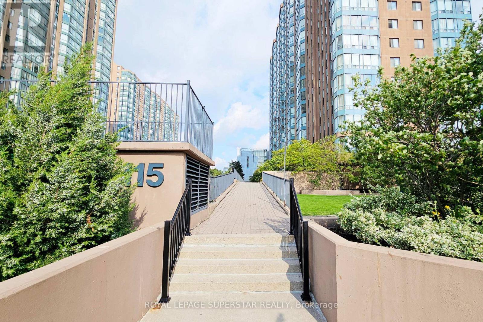 215 - 115 Hillcrest Avenue, Mississauga, Ontario  L5B 3Y9 - Photo 45 - W12390637