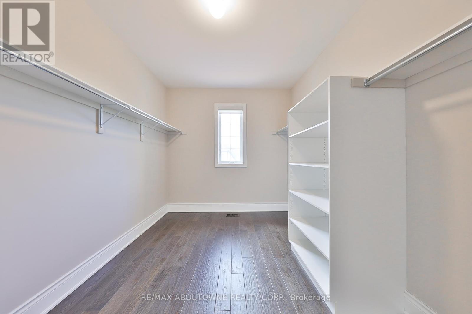 2163 Vineland Crescent, Oakville, Ontario  L6H 0J6 - Photo 31 - W12390646