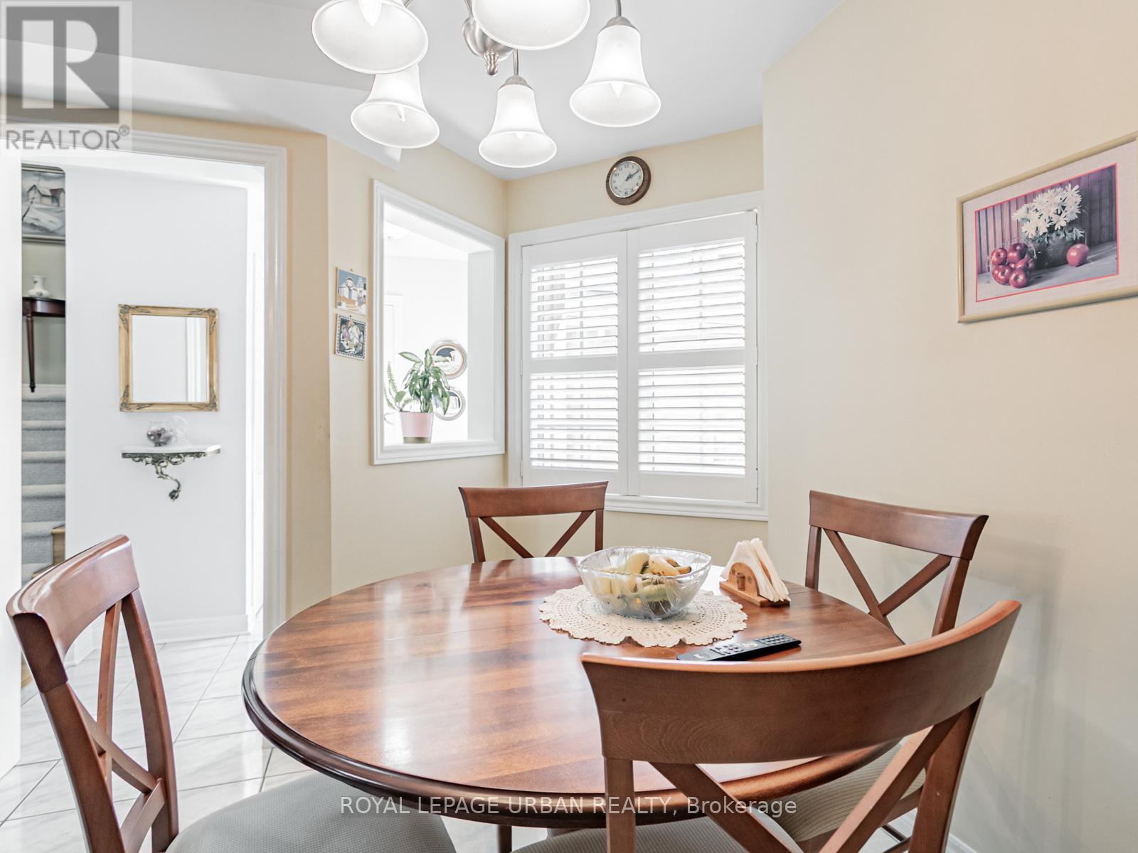 111 - 5662 Glen Erin Drive, Mississauga, Ontario  L5M 5J2 - Photo 6 - W12390678
