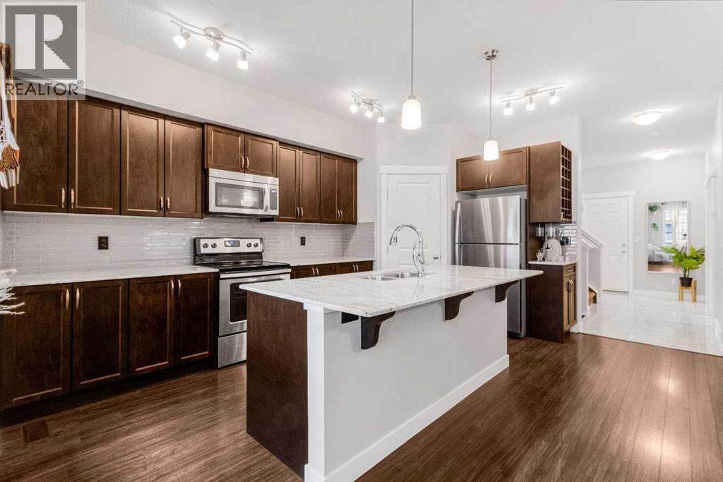 168 Legacy Reach Manor Se, Calgary, Alberta  T2X 2C5 - Photo 3 - A2255399