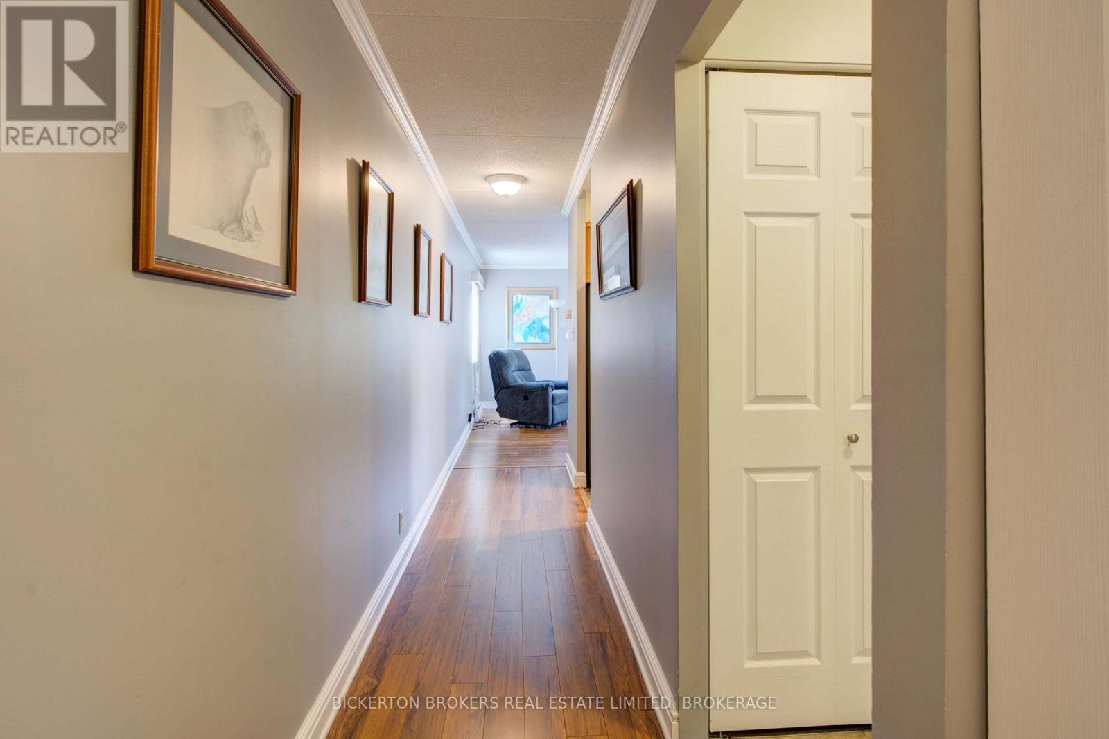 301 - 610 William Street S, Gananoque, Ontario  K7G 3A4 - Photo 6 - X12381132