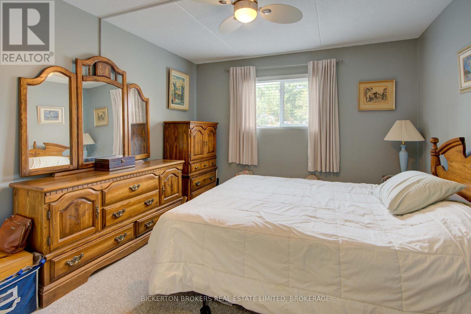 301 - 610 William Street S, Gananoque, Ontario  K7G 3A4 - Photo 14 - X12381132