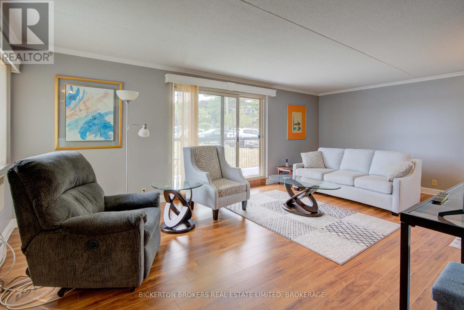 301 - 610 William Street S, Gananoque, Ontario  K7G 3A4 - Photo 7 - X12381132