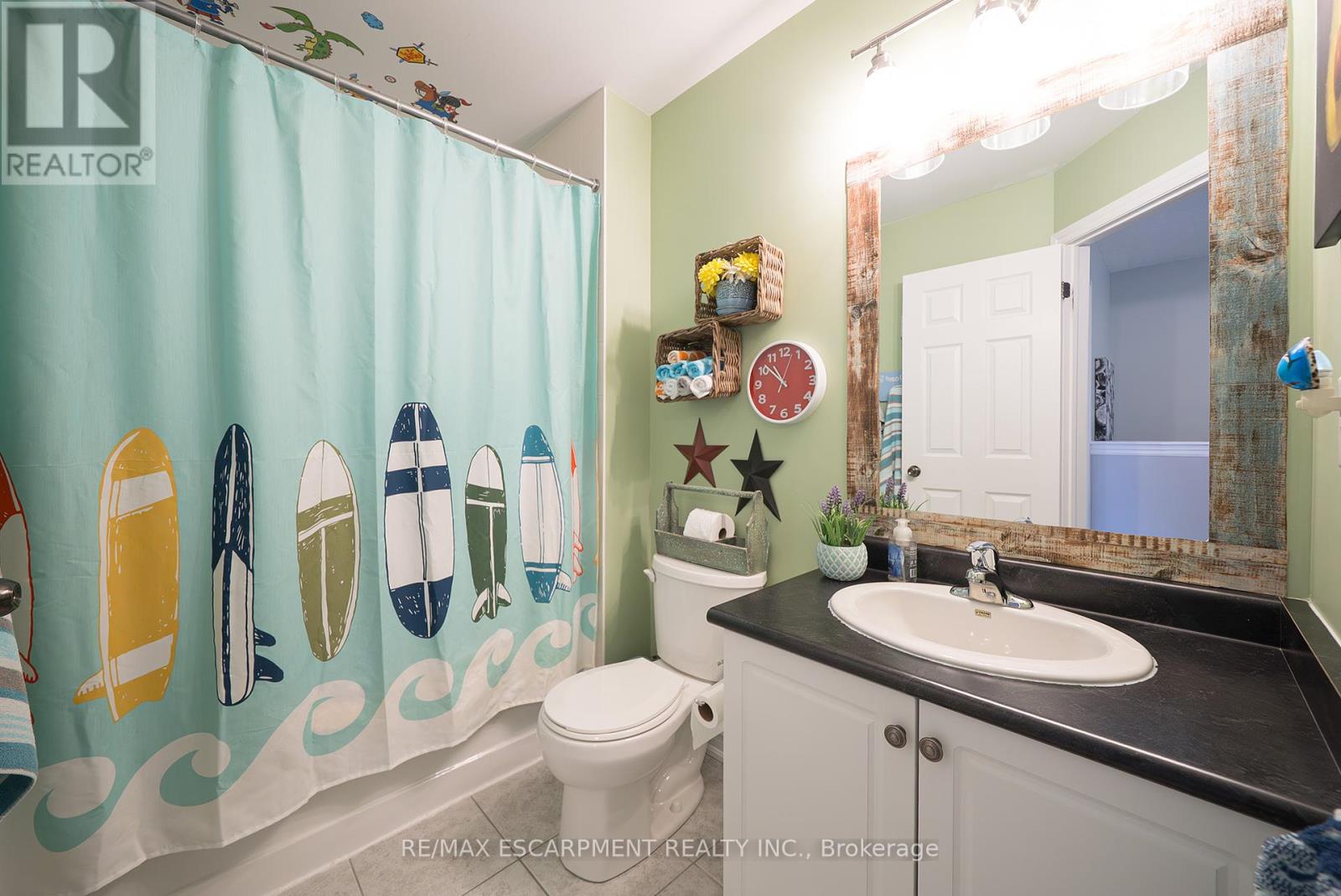 100 Bisset Avenue, Brantford, Ontario  N3T 0H4 - Photo 18 - X12390636