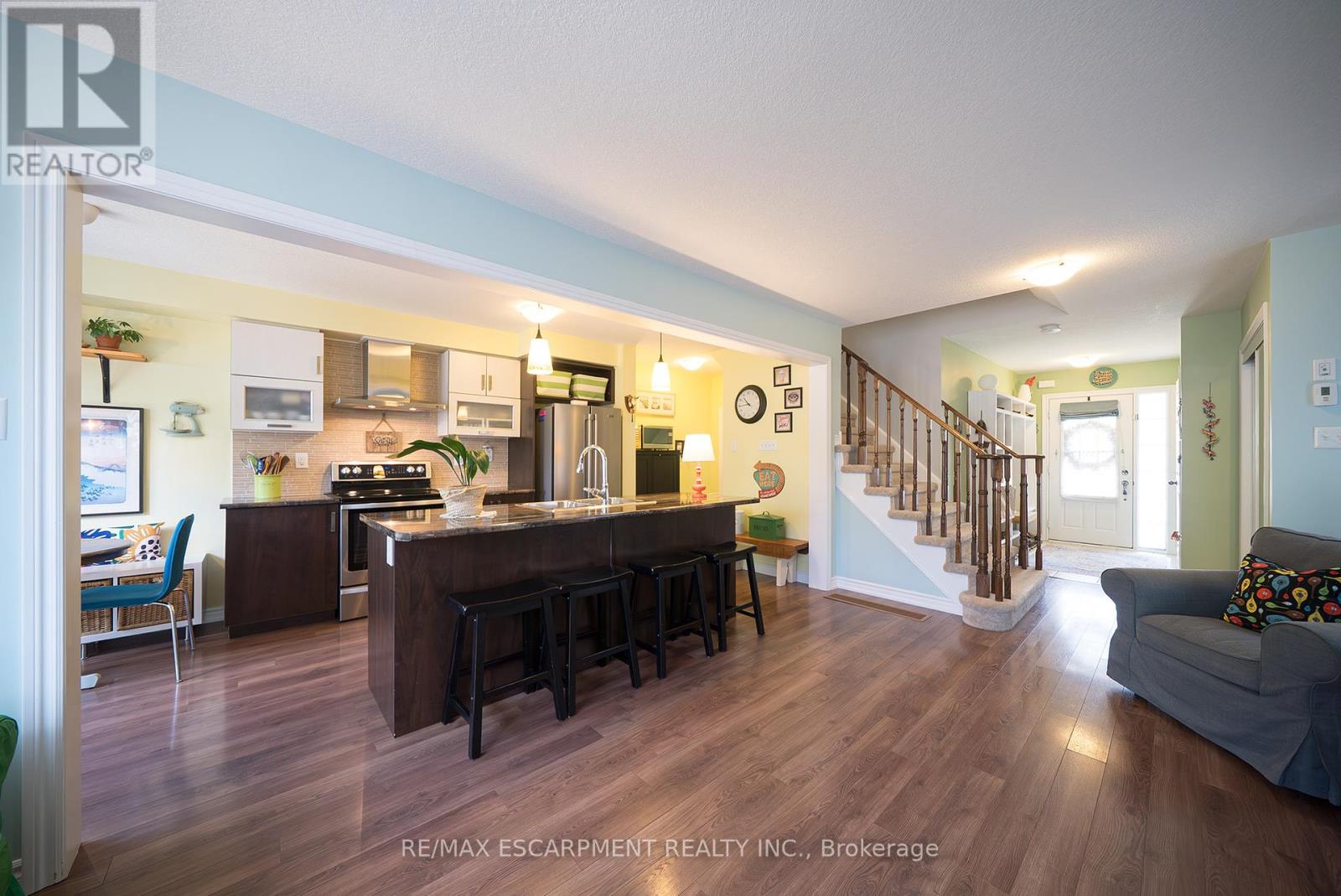 100 Bisset Avenue, Brantford, Ontario  N3T 0H4 - Photo 7 - X12390636