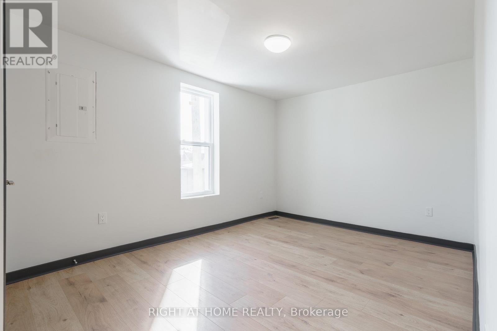 32 Britannia Avenue, Hamilton, Ontario  L8H 1W4 - Photo 17 - X12390673