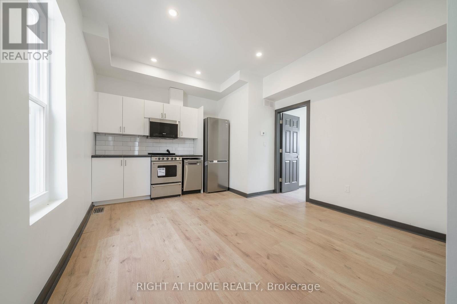 32 Britannia Avenue, Hamilton, Ontario  L8H 1W4 - Photo 23 - X12390673