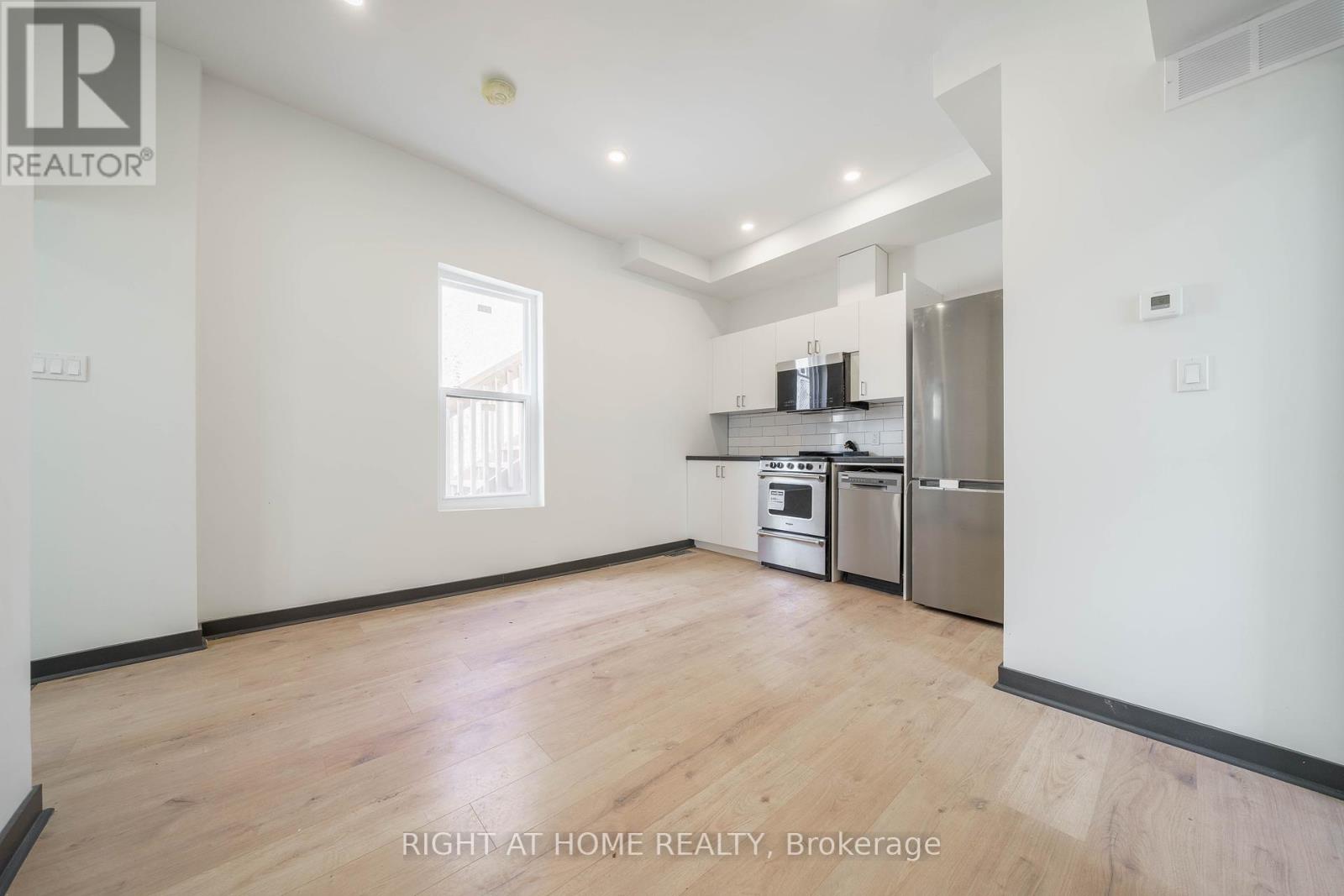 32 Britannia Avenue, Hamilton, Ontario  L8H 1W4 - Photo 24 - X12390673