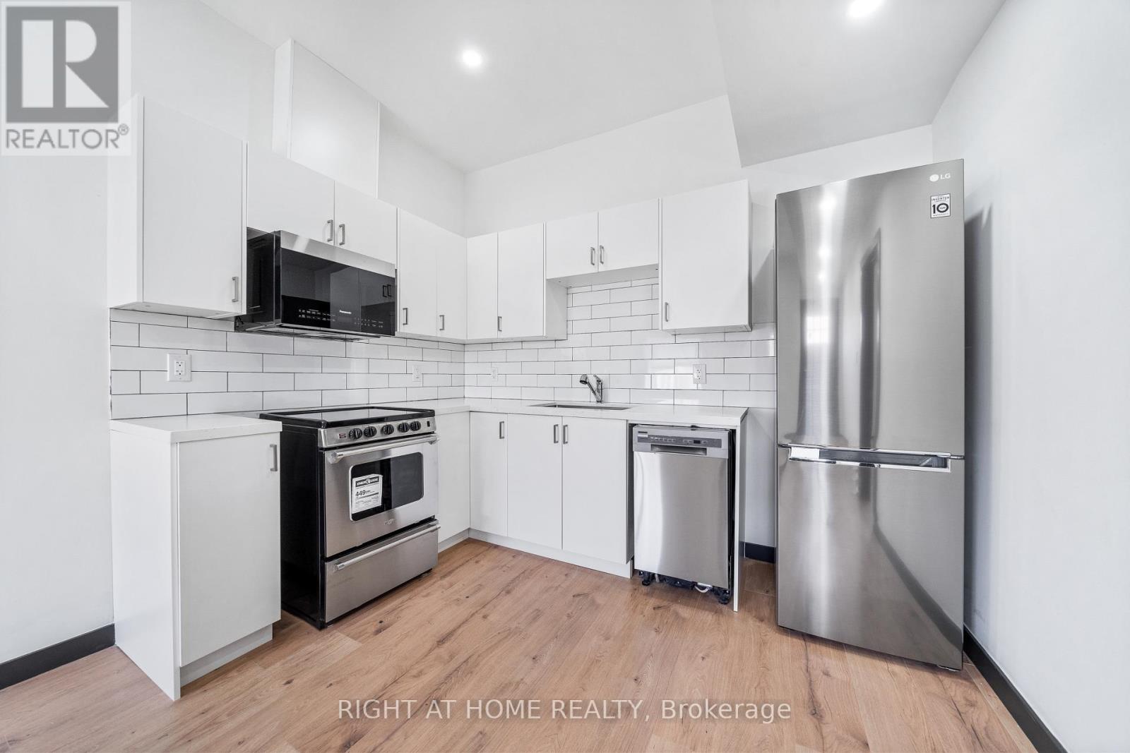 32 Britannia Avenue, Hamilton, Ontario  L8H 1W4 - Photo 30 - X12390673