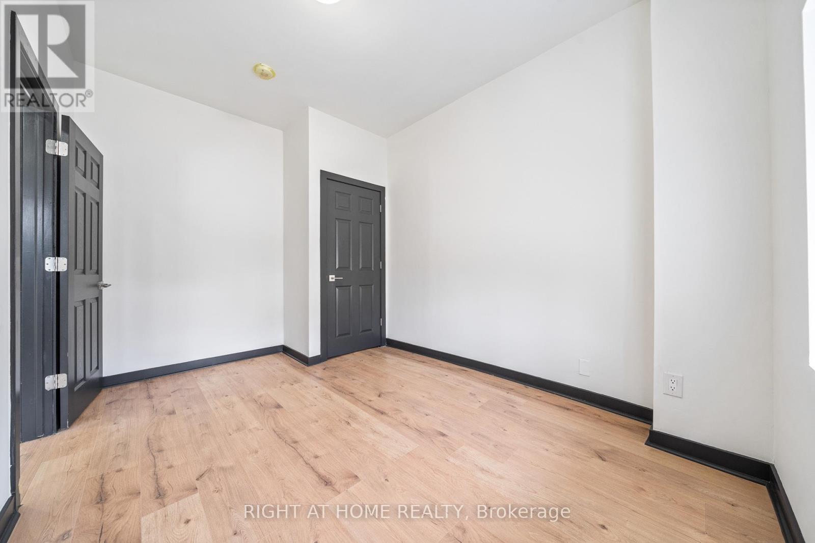 32 Britannia Avenue, Hamilton, Ontario  L8H 1W4 - Photo 35 - X12390673