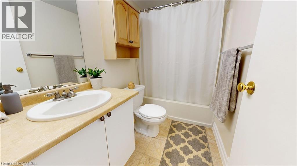 15 Hofstetter Avenue Unit# 403, Kitchener, Ontario  N2A 3Z7 - Photo 11 - 40759396