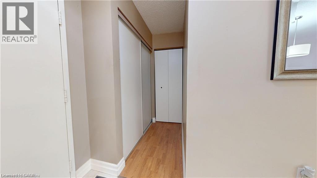 15 Hofstetter Avenue Unit# 403, Kitchener, Ontario  N2A 3Z7 - Photo 6 - 40759396