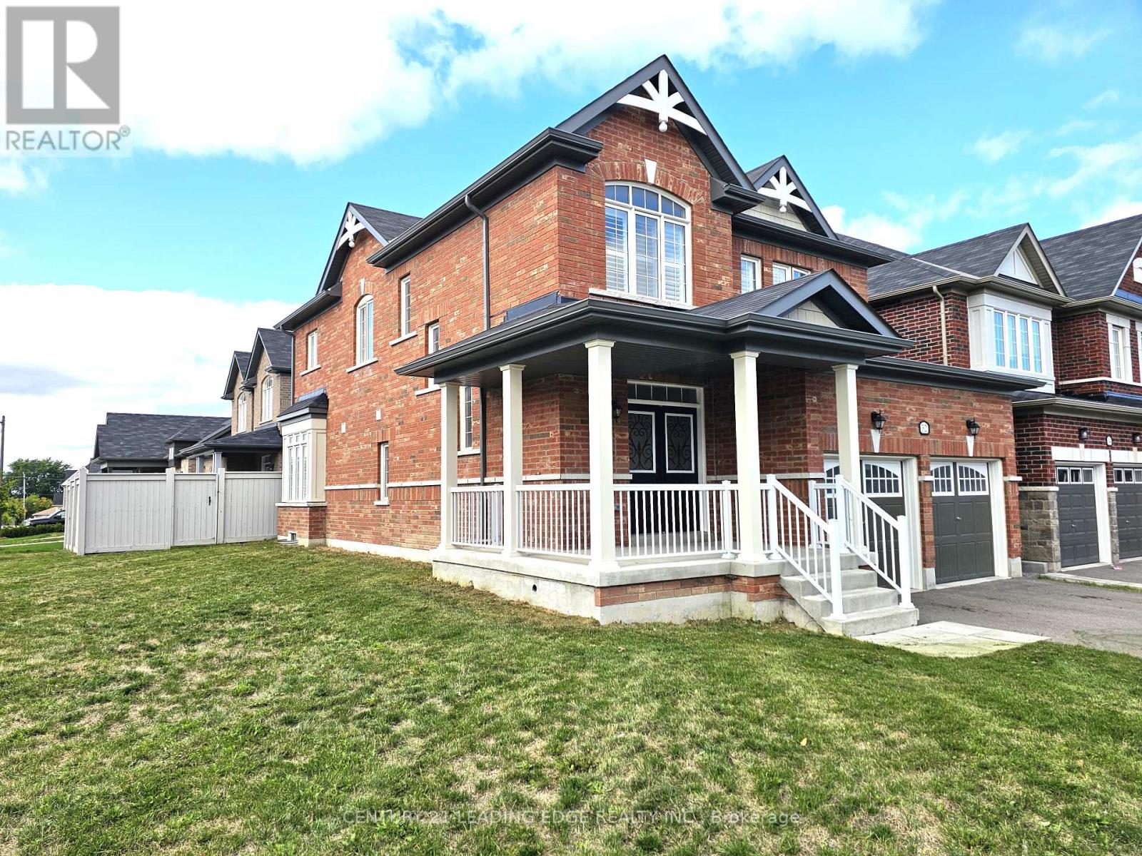 32 Clear Spring Avenue, Georgina, Ontario  L4P 0H7 - Photo 2 - N12388963