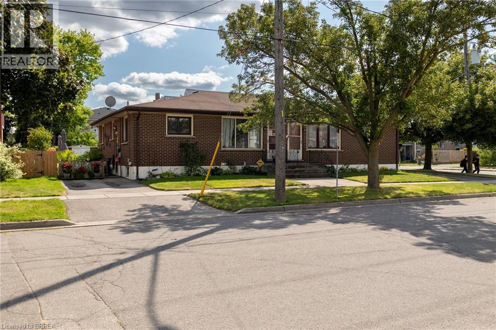 93-95 East Avenue, Brantford, Ontario  N3S 3L8 - Photo 2 - 40766425