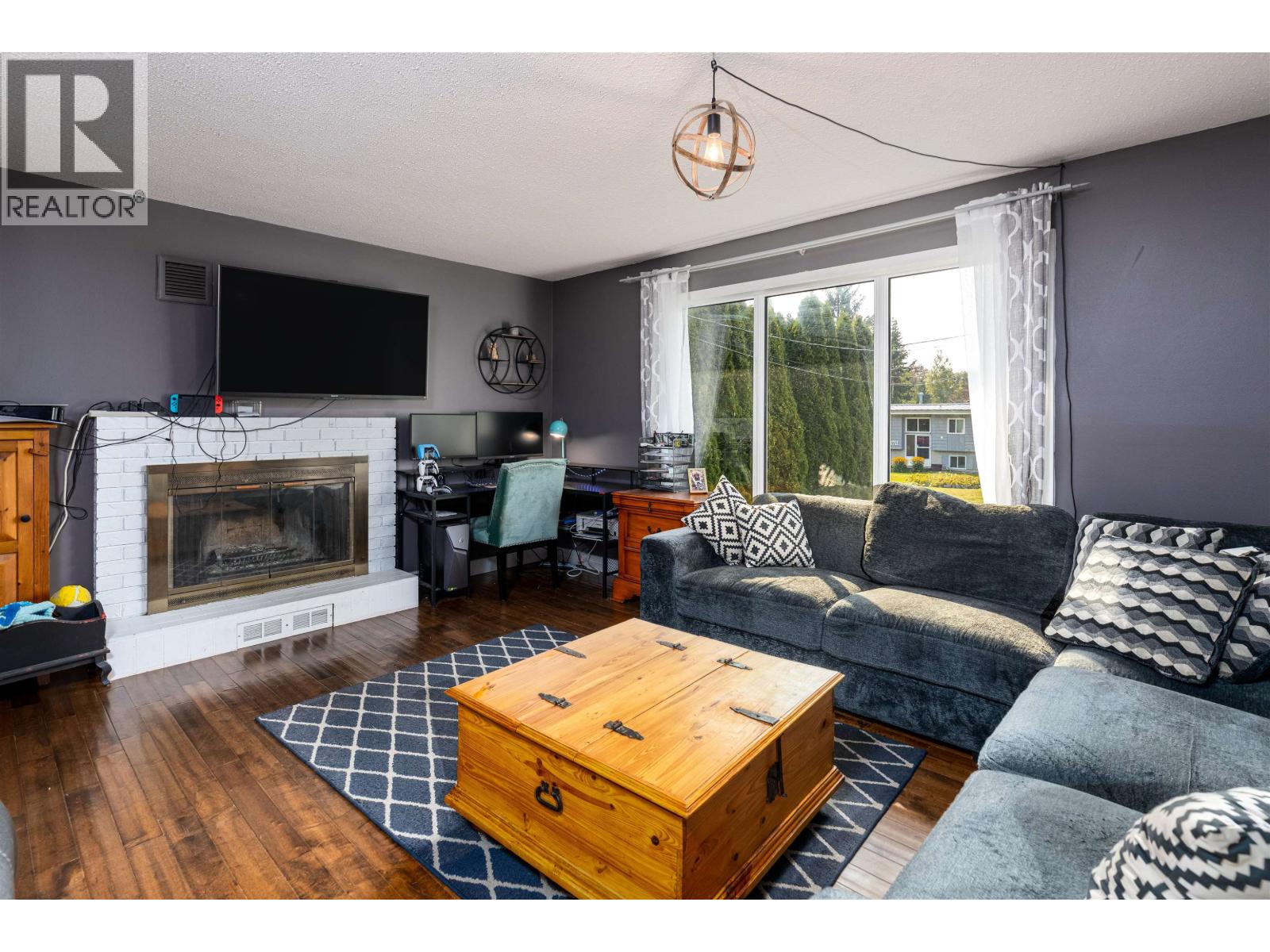 4714 Mcconnell Avenue, Terrace, British Columbia V8G 2G8 - Photo 2 - R3045386