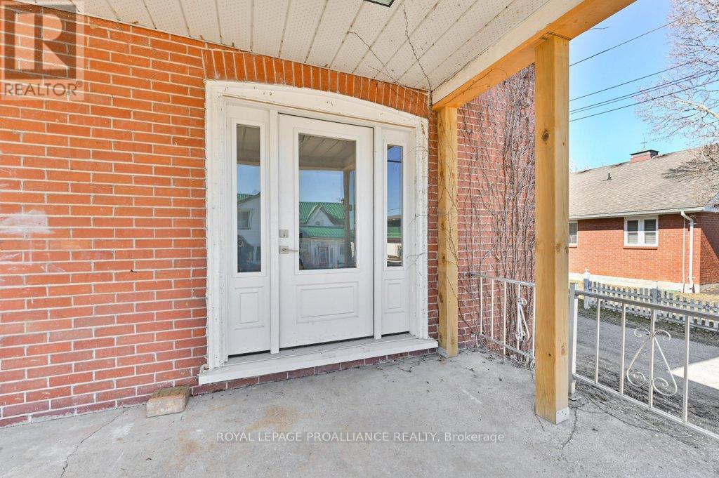 50 South Trent Street, Quinte West, Ontario  K0K 2C0 - Photo 5 - X12390914