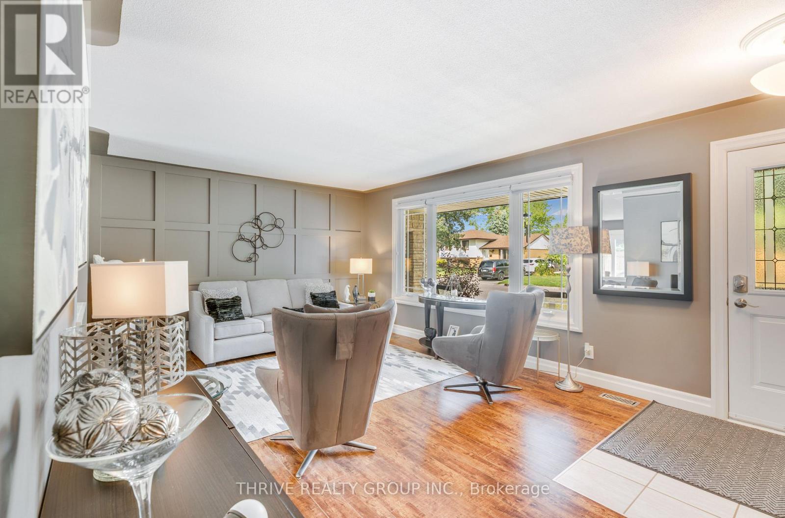 387 Regal Drive, London East (East A), Ontario  N5Y 1J6 - Photo 4 - X12390978