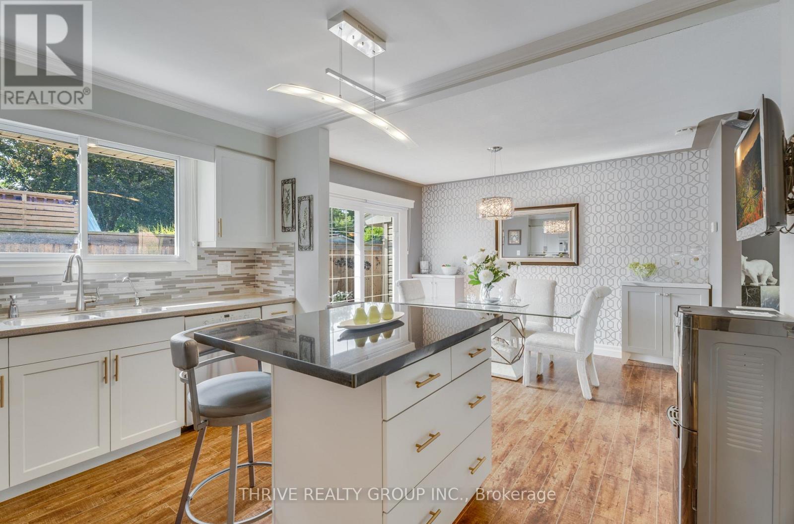 387 Regal Drive, London East (East A), Ontario  N5Y 1J6 - Photo 8 - X12390978
