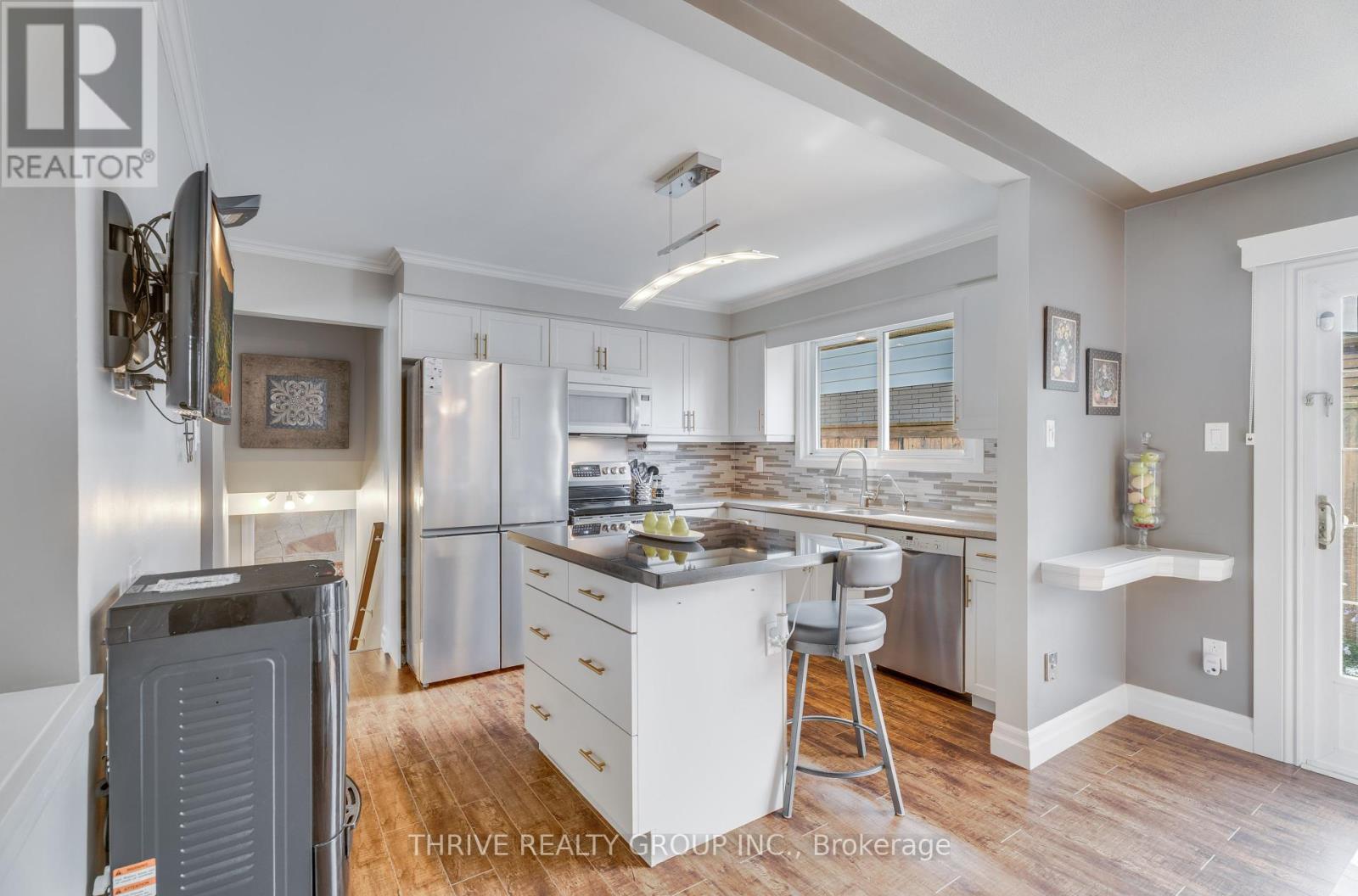387 Regal Drive, London East (East A), Ontario  N5Y 1J6 - Photo 9 - X12390978