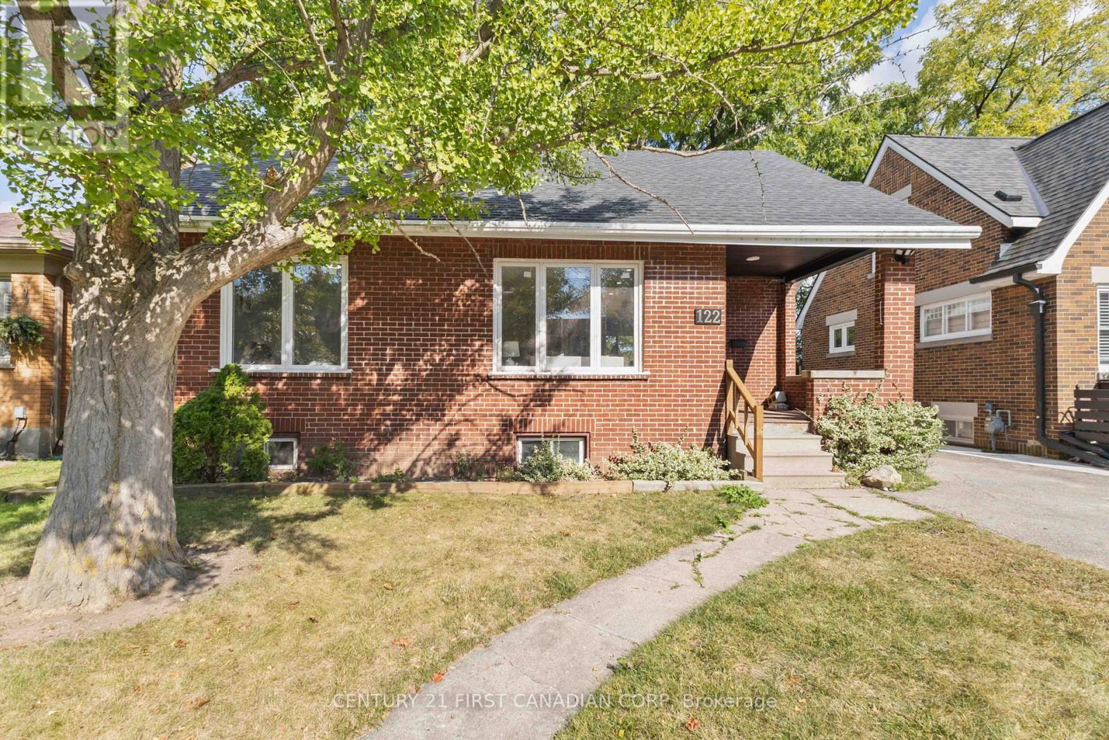 122 Windsor Crescent, London South (South F), Ontario  N6C 1V8 - Photo 1 - X12391002